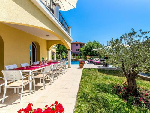 Holiday Home Veprinac