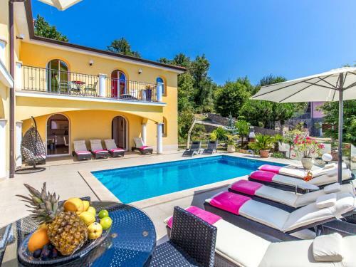 Holiday Home Veprinac