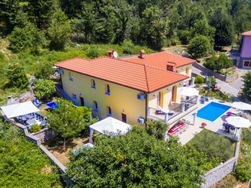 Holiday Home Veprinac