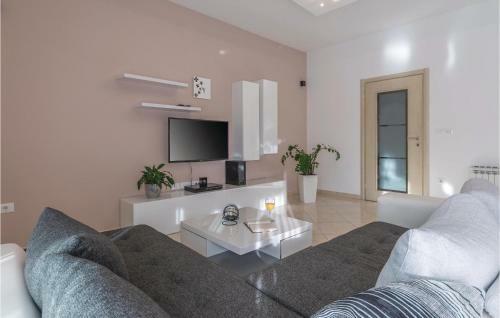 Holiday Home Zminj 57