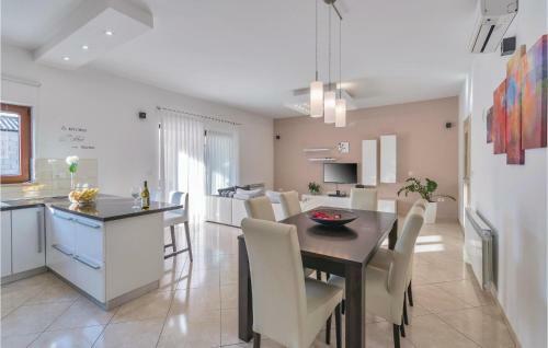 Holiday Home Zminj 57