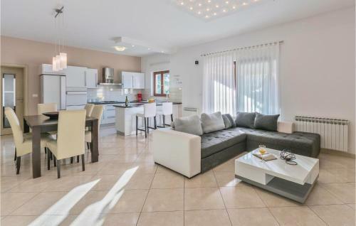 Holiday Home Zminj 57