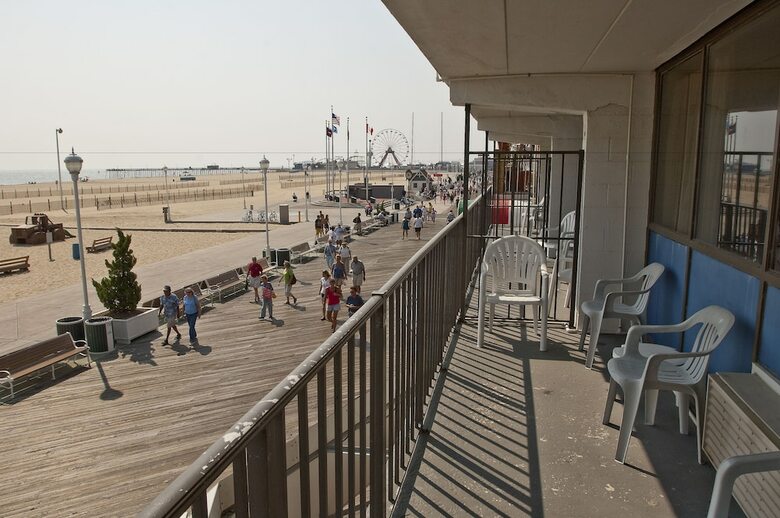 Hotel Rideau Oceanfront Motel