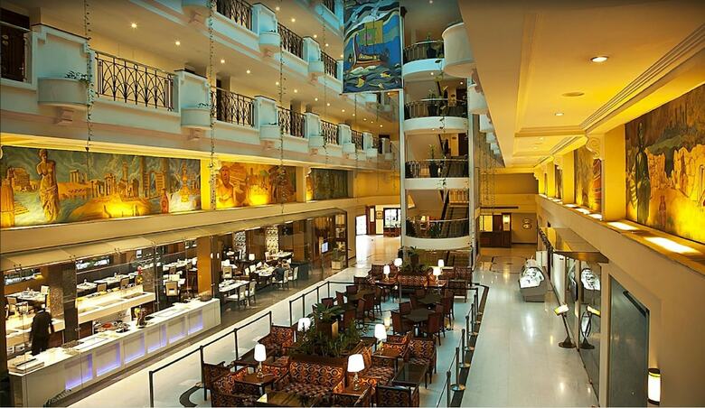Hotel Radha Regent