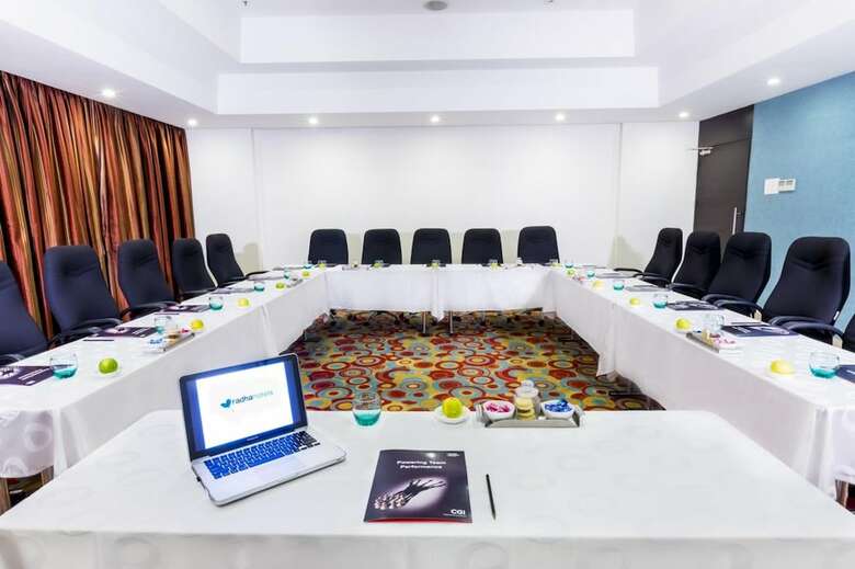 Hotel Radha Regent