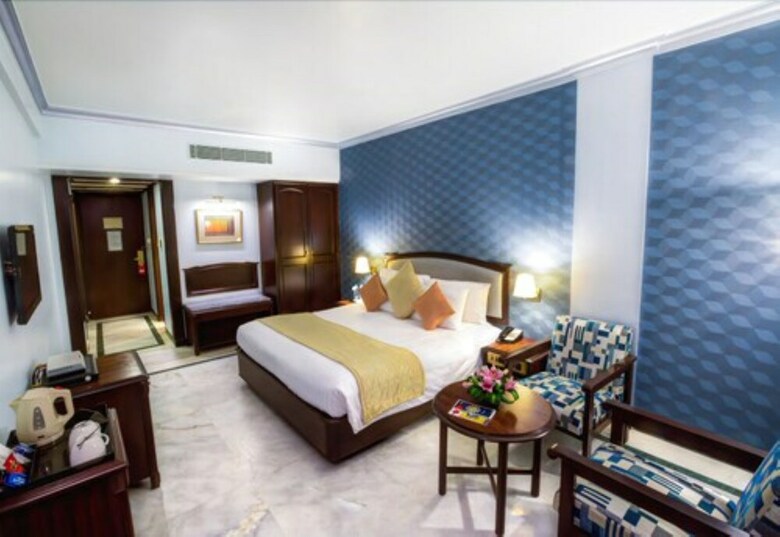 Hotel Radha Regent