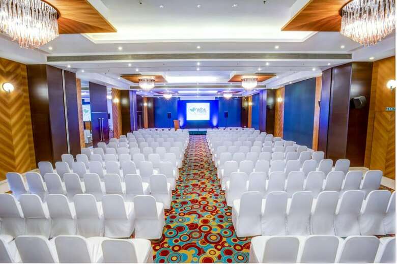 Hotel Radha Regent