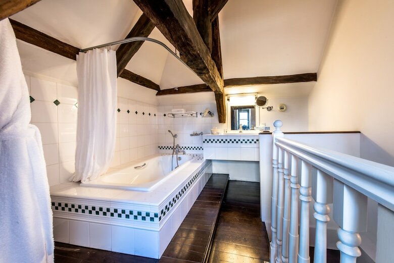 Hotel Ch�teau de La Tour Du Puits