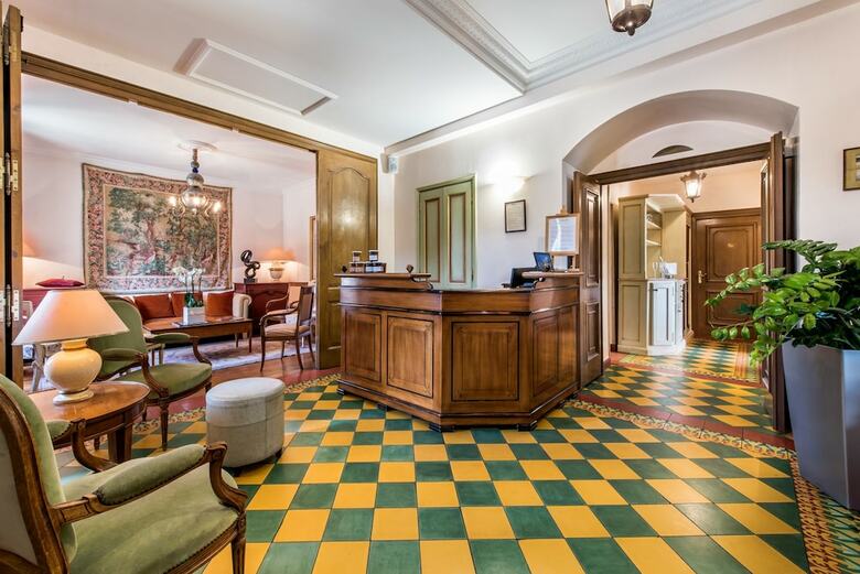 Hotel Ch�teau de La Tour Du Puits