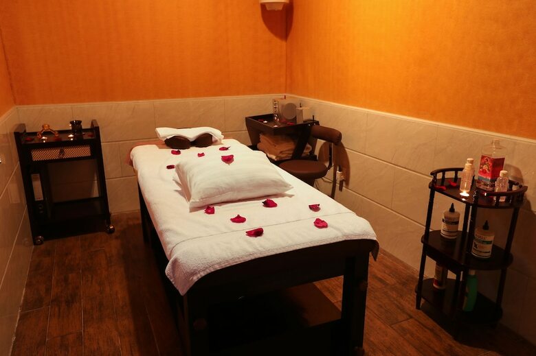Aparthotel Royal Grand Suite Hotel