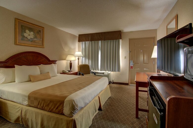 Hotel Ramada By Wyndham Macon