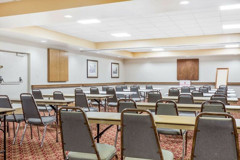 Hotel Ramada By Wyndham Macon