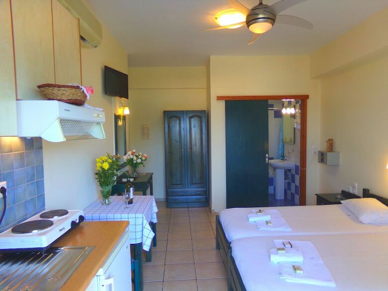 Apartamentos Katerina Seaside Studios