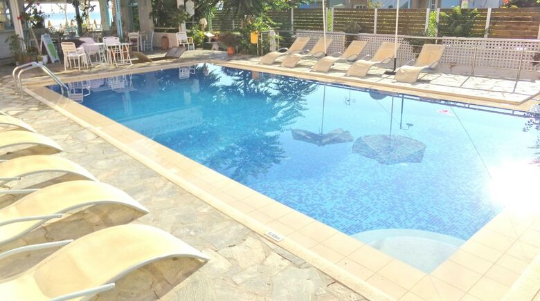 Apartamentos Katerina Seaside Studios