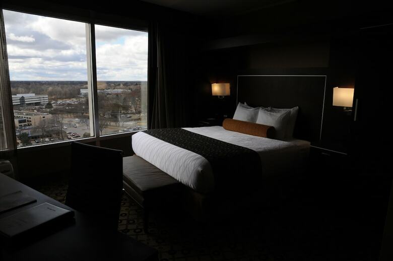Best Western Premier Detroit Southfield Hotel