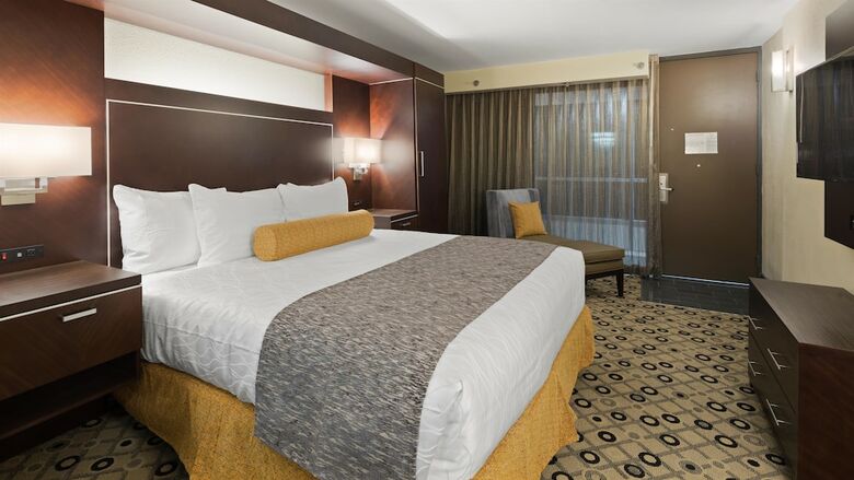 Best Western Premier Detroit Southfield Hotel