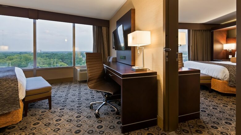 Best Western Premier Detroit Southfield Hotel