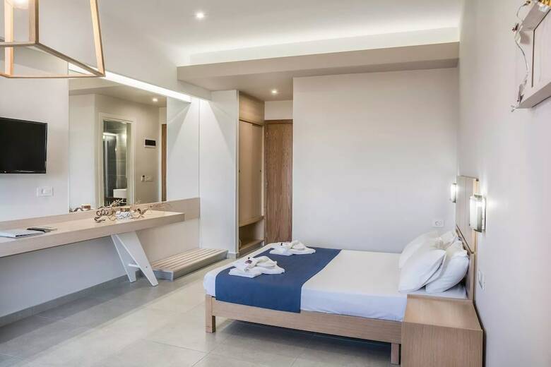 Sea View Hotel & Apartments