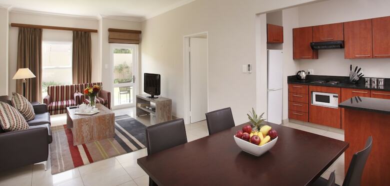 Aparthotel The Capital Villa