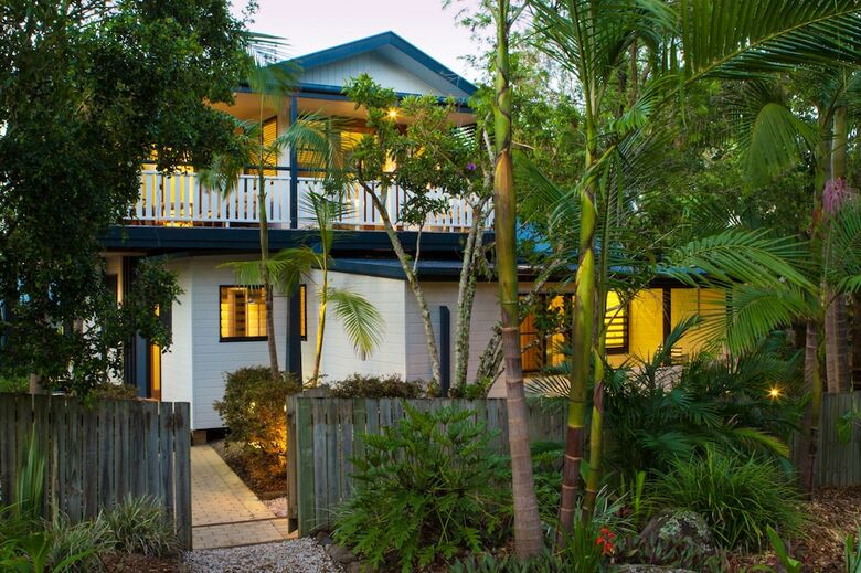 Bed & Breakfast Cavvanbah Beach House