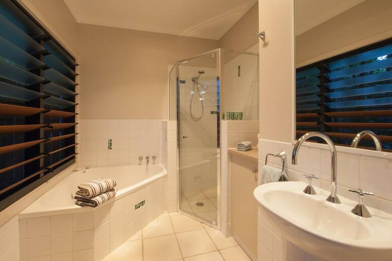 Bed & Breakfast Cavvanbah Beach House