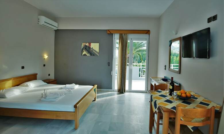 Hotel Athena