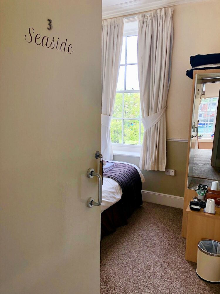 Hotel The Warwick Guest House