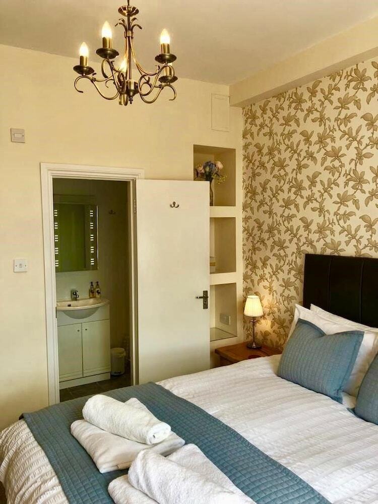 Hotel The Warwick Guest House