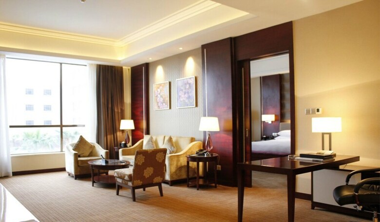 Venus Royal Hotel (New Int'l Exhibition Center)