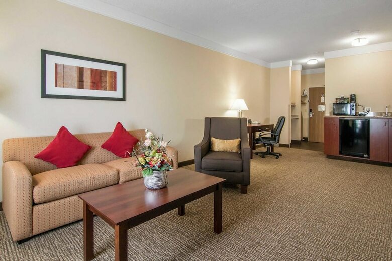 Hotel Comfort Suites Linn County