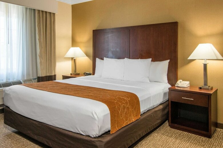 Hotel Comfort Suites Linn County