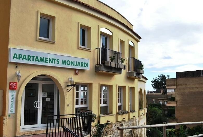 Apartaments Ar Monjard�