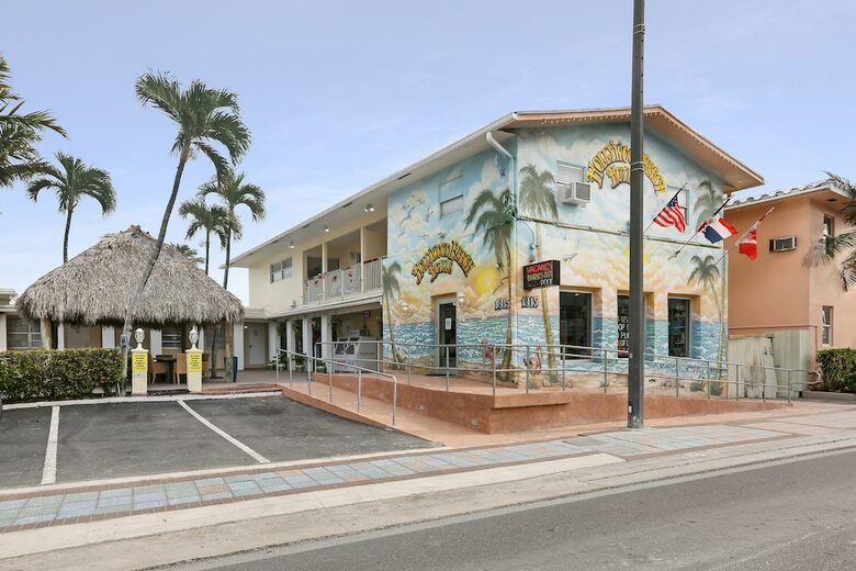 Apartamentos Hollywood Beach Flamingo