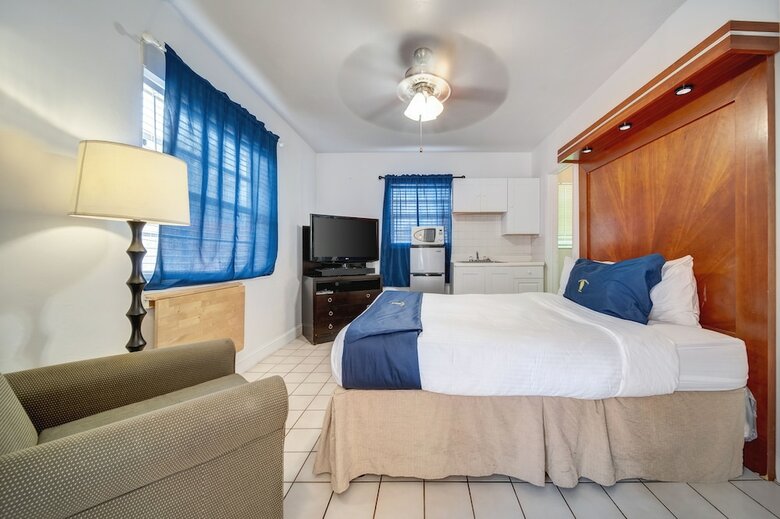 Motel Hollywood Beach Blue Wave