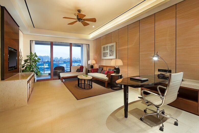 Hotel Crowne Plaza Sanya City Center