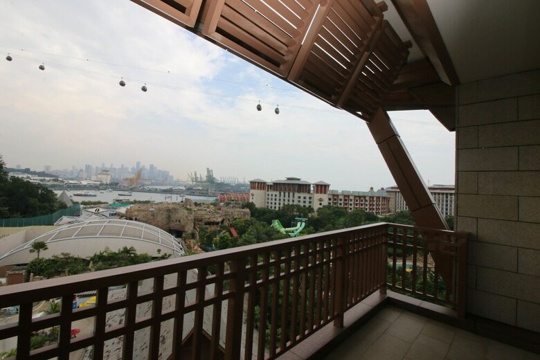 Resorts World Sentosa - Equarius Hotel
