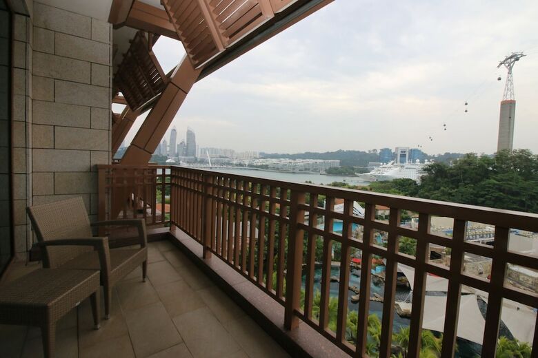 Resorts World Sentosa - Equarius Hotel