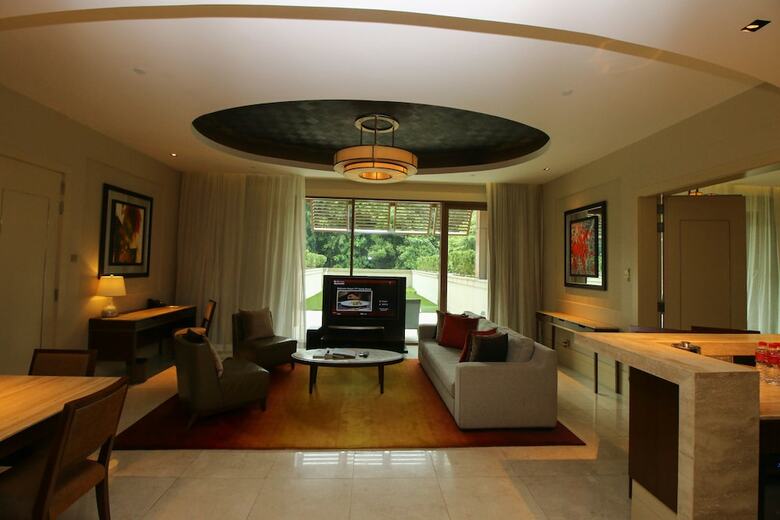 Resorts World Sentosa - Equarius Hotel
