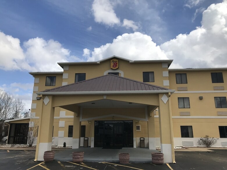 Hotel Super 8 By Wyndham Jackson/north