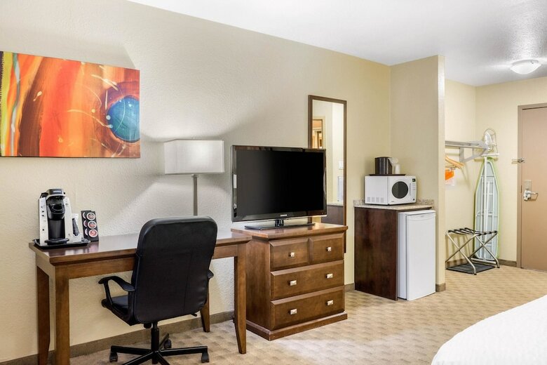 Hotel Quality Inn & Suites