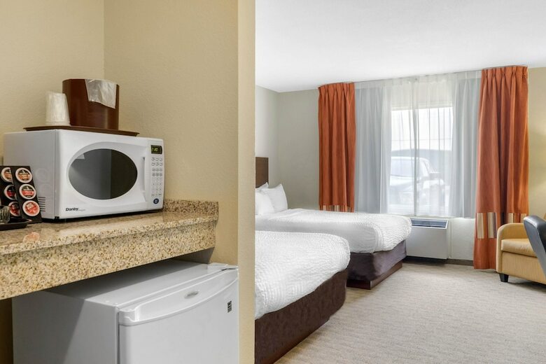 Hotel Quality Inn & Suites