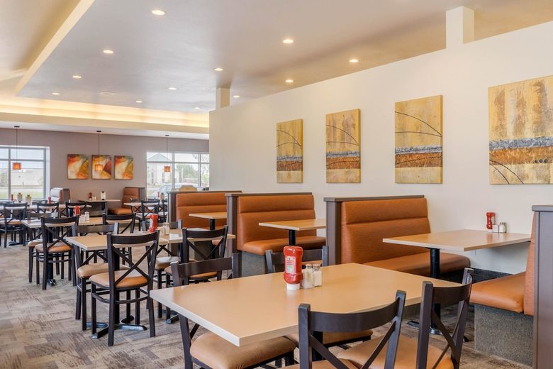 Hotel Quality Inn & Suites
