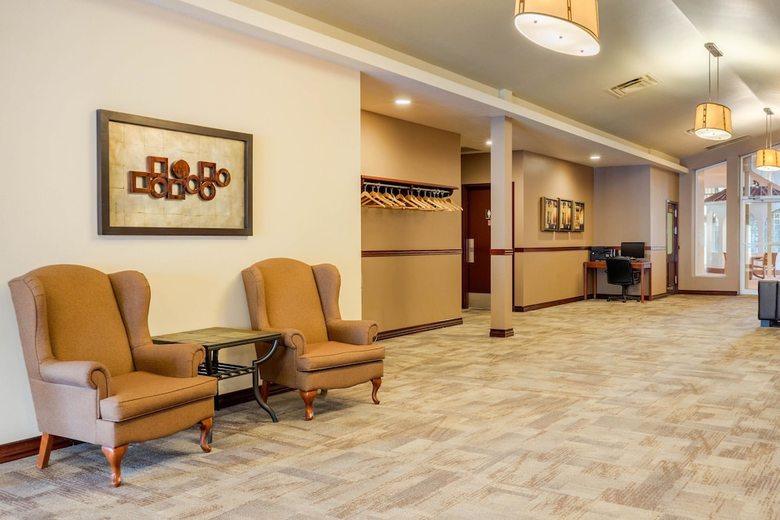 Hotel Quality Inn & Suites