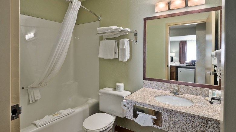 Hotel Quality Inn & Suites