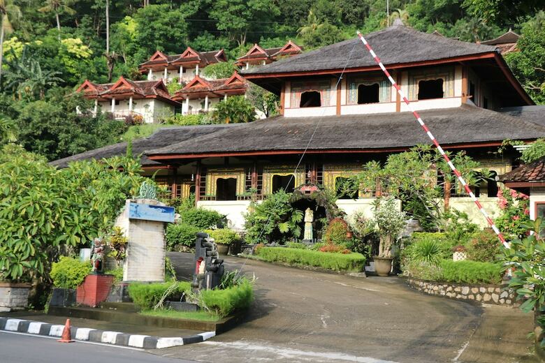 Hotel Puri Bunga Cottages
