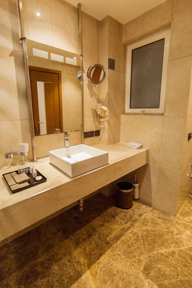 The Allure Hotel R-57