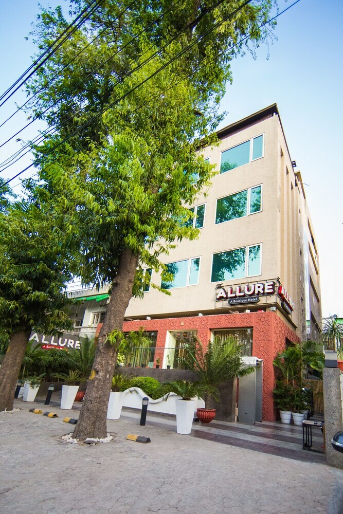 The Allure Hotel R-57