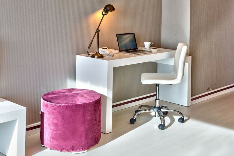 Aparthotel Flora Suites