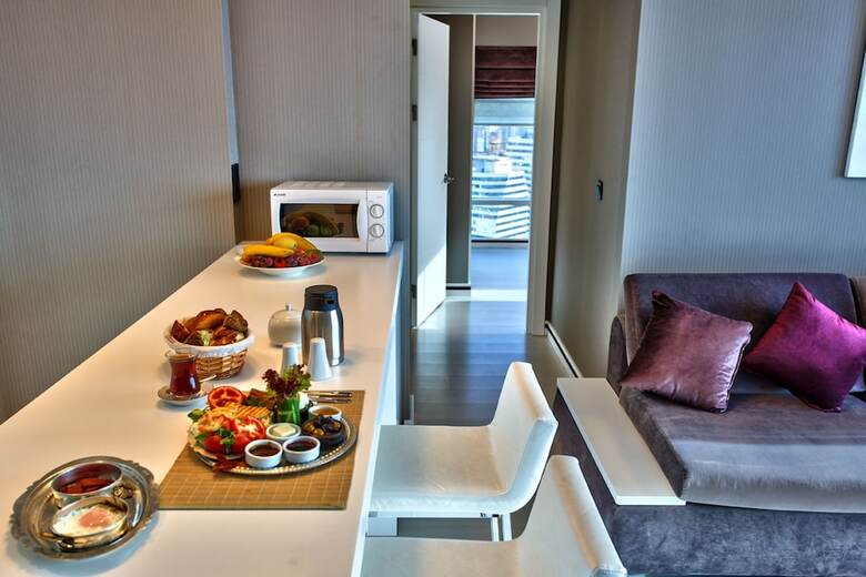 Aparthotel Flora Suites
