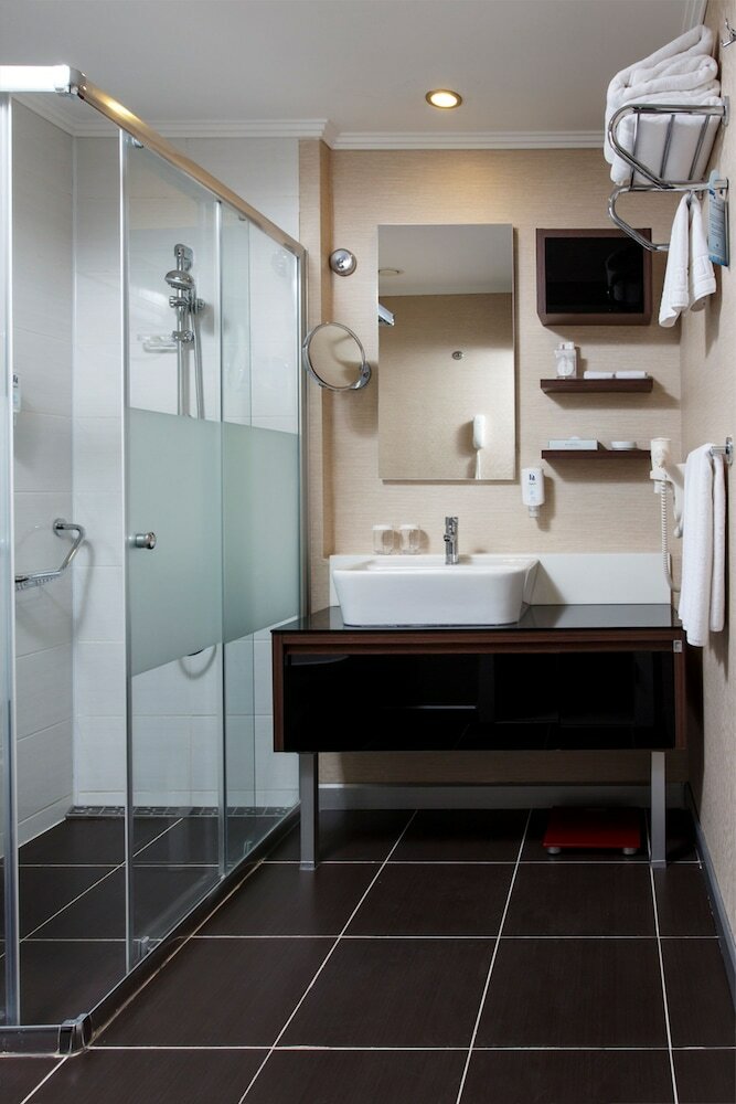 Aparthotel Flora Suites